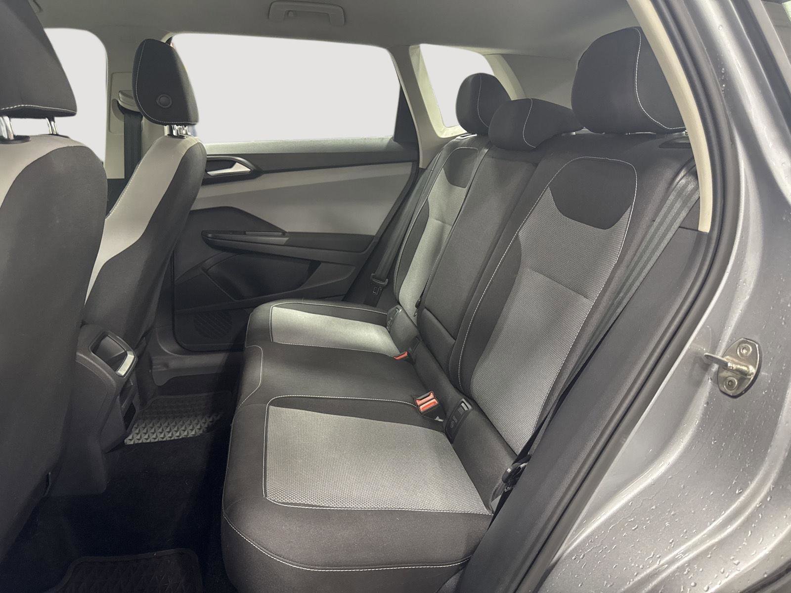 Used 2022 Volkswagen Taos S AWD/4WD image 6