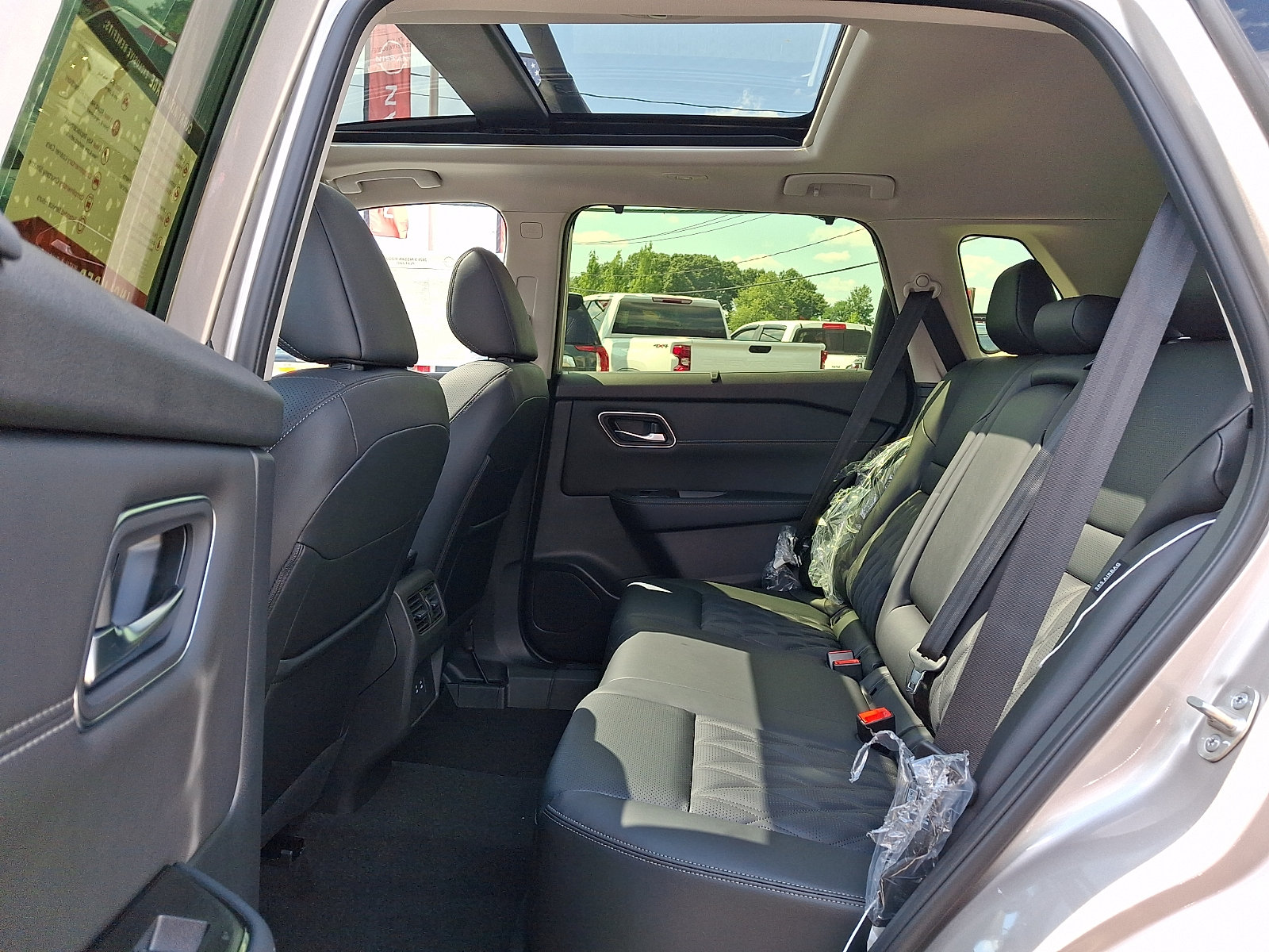 New 2026 Nissan Rogue Platinum AWD/4WD image 7