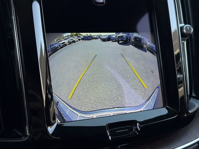 Used 2023 Volvo XC60 B5 Plus w/ Protection Package Premier image 29