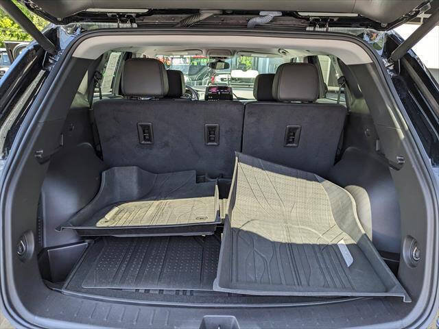 Used 2024 Chevrolet Blazer LT w/ Midnight/Sport Edition FWD image 14