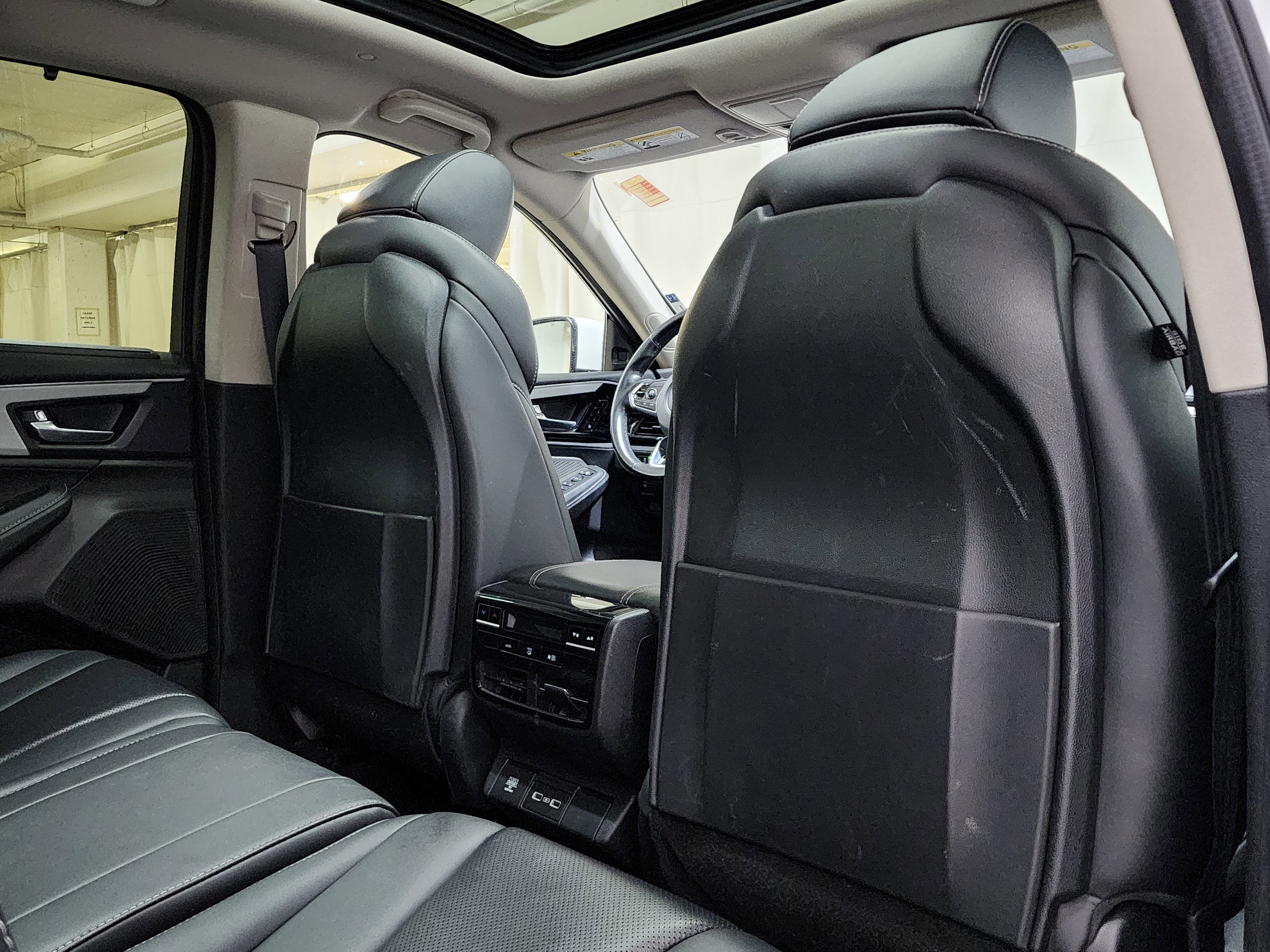 Used 2023 Acura MDX SH-AWD w/ Technology Package image 18