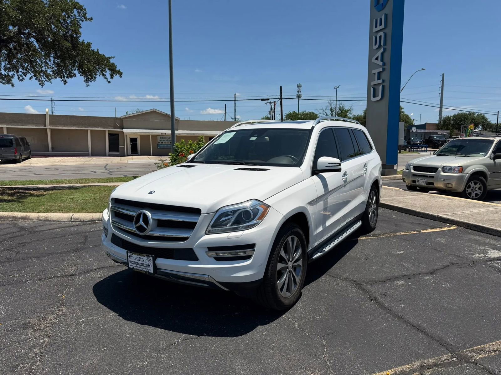 Used 2016 Mercedes-Benz GL 450 4MATIC image 12