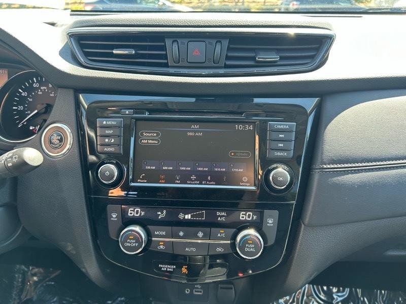 Used 2018 Nissan Rogue SL w/ Premium Package FWD image 12