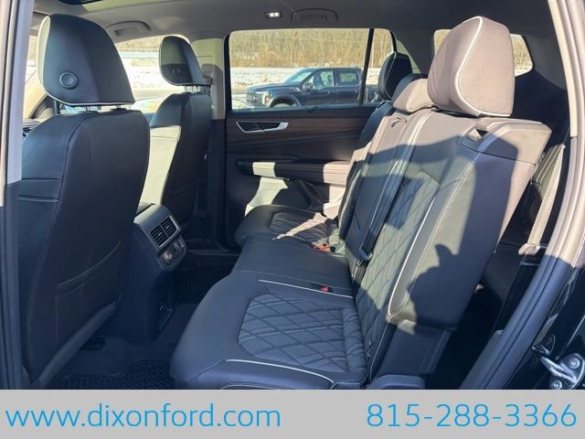 New 2026 Volkswagen Atlas SEL Premium R-Line image 23