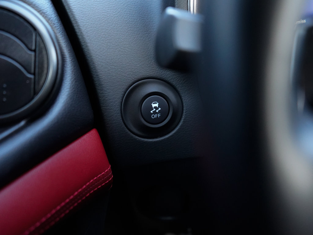 Used 2024 Nissan Z Performance w/ Floor Mat Package image 30