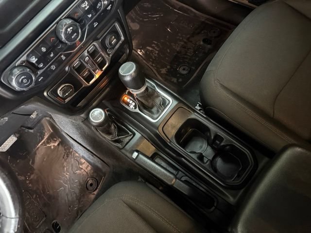 Used 2022 Jeep Gladiator Sport AWD/4WD image 32