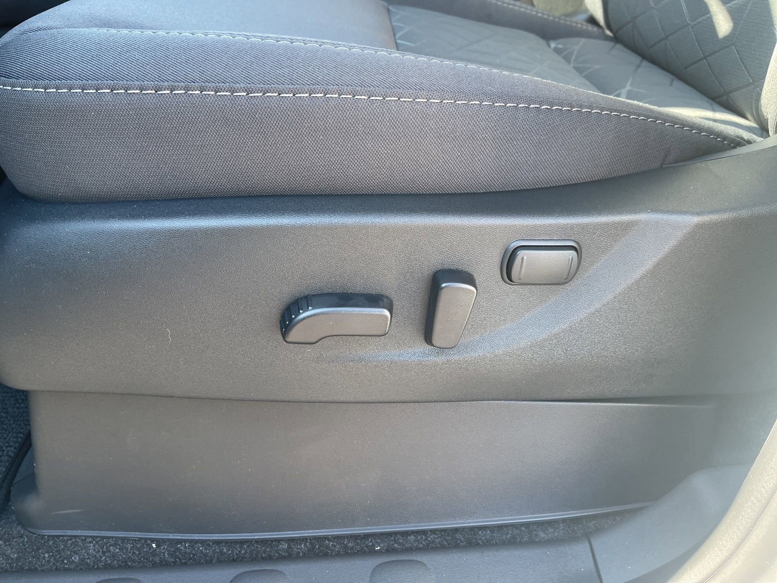 New 2026 Nissan Frontier SV image 17