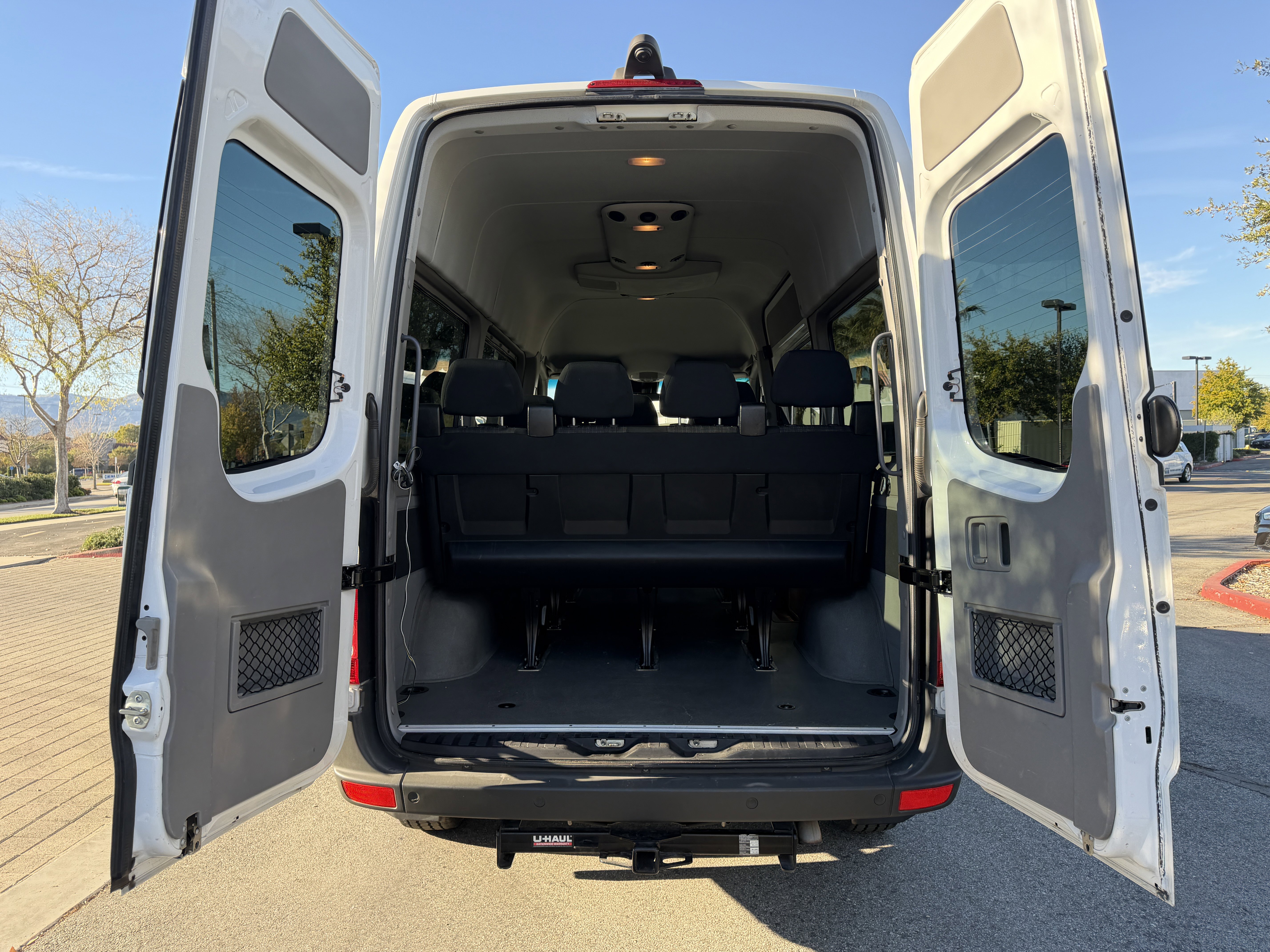 Used 2017 Mercedes-Benz Sprinter 2500 image 12