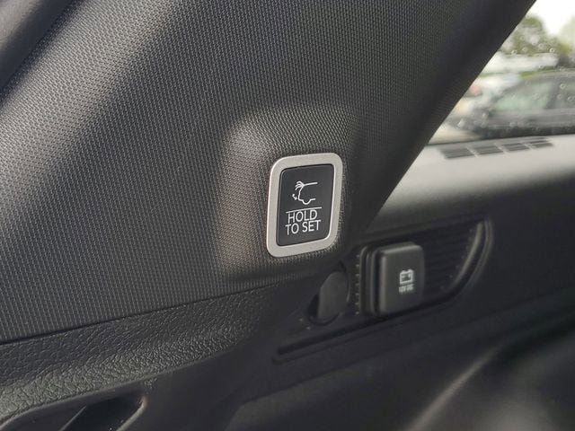 New 2026 Jeep Grand Cherokee Limited RWD image 11