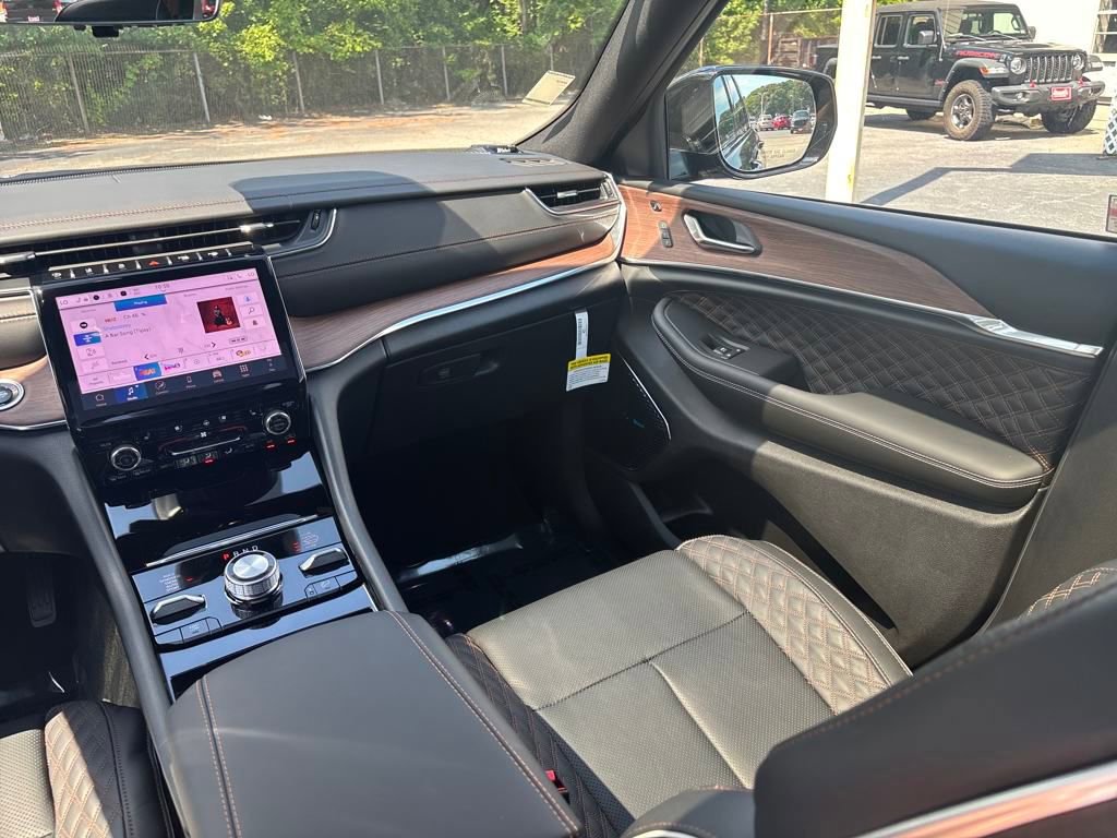 New 2025 Jeep Grand Cherokee Summit w/ Adv Protech Group IV image 13