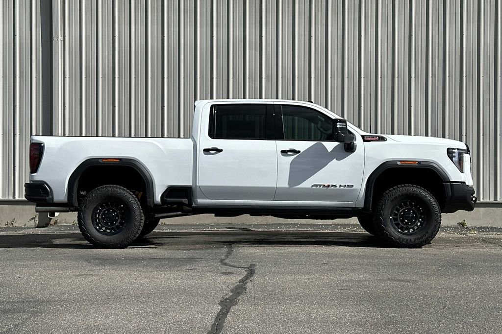 New 2026 GMC Sierra 2500 AT4X w/ AT4X AEV Edition AWD/4WD image 3