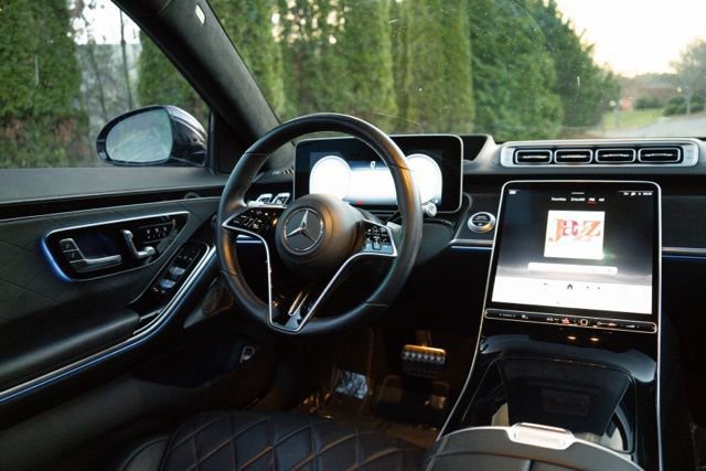 Used 2021 Mercedes-Benz S 580 4MATIC Sedan w/ AMG Line image 23