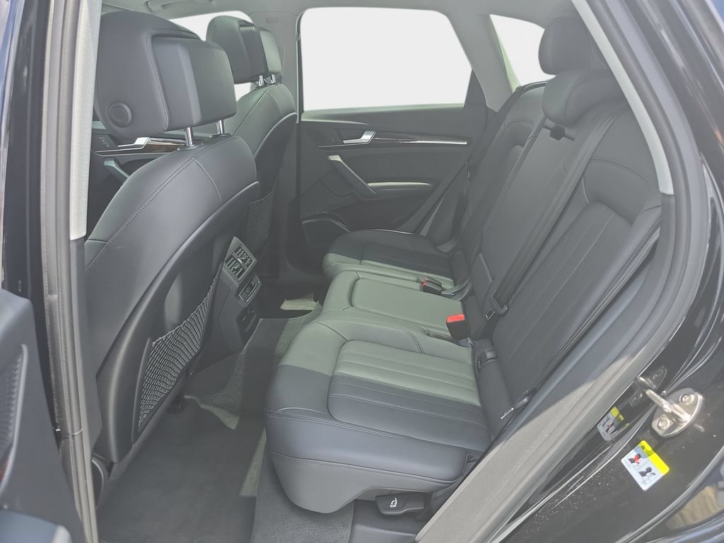 Used 2020 Audi Q5 Premium Plus w/ Premium Plus Package AWD/4WD image 30