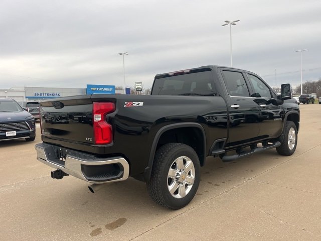 Used 2022 Chevrolet Silverado 3500 LTZ image 3
