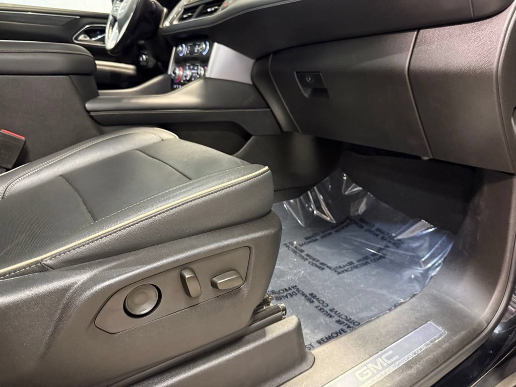 Used 2021 GMC Yukon SLT w/ SLT Luxury Package AWD/4WD image 21