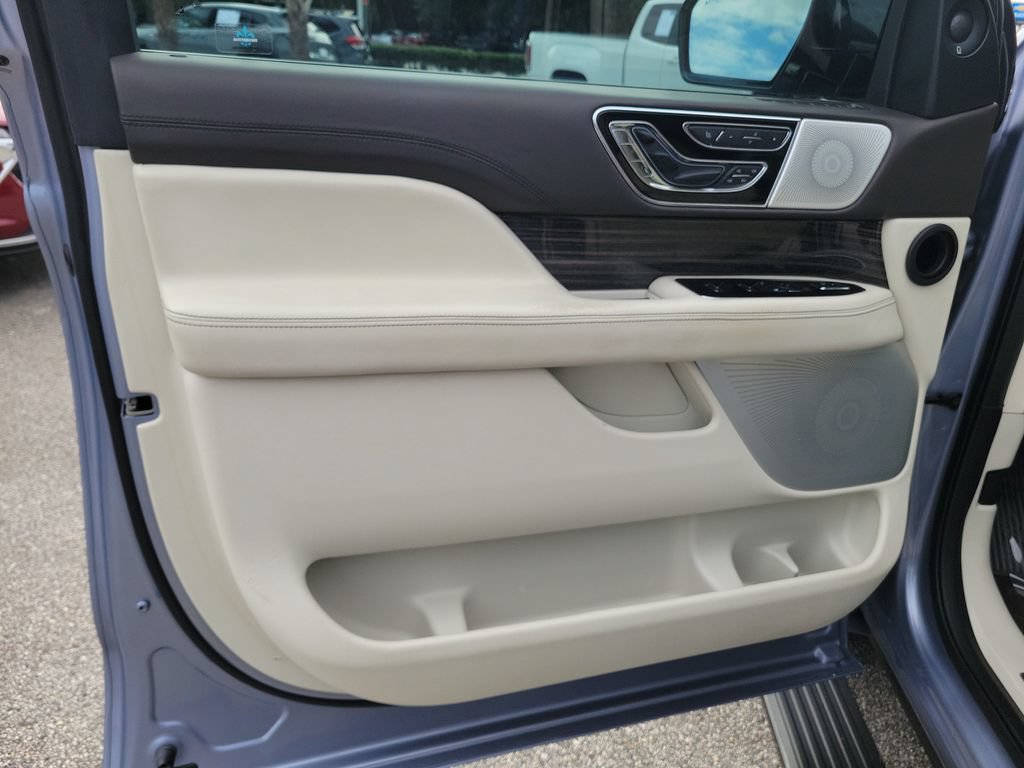 Used 2021 Lincoln Navigator Black Label AWD/4WD image 29