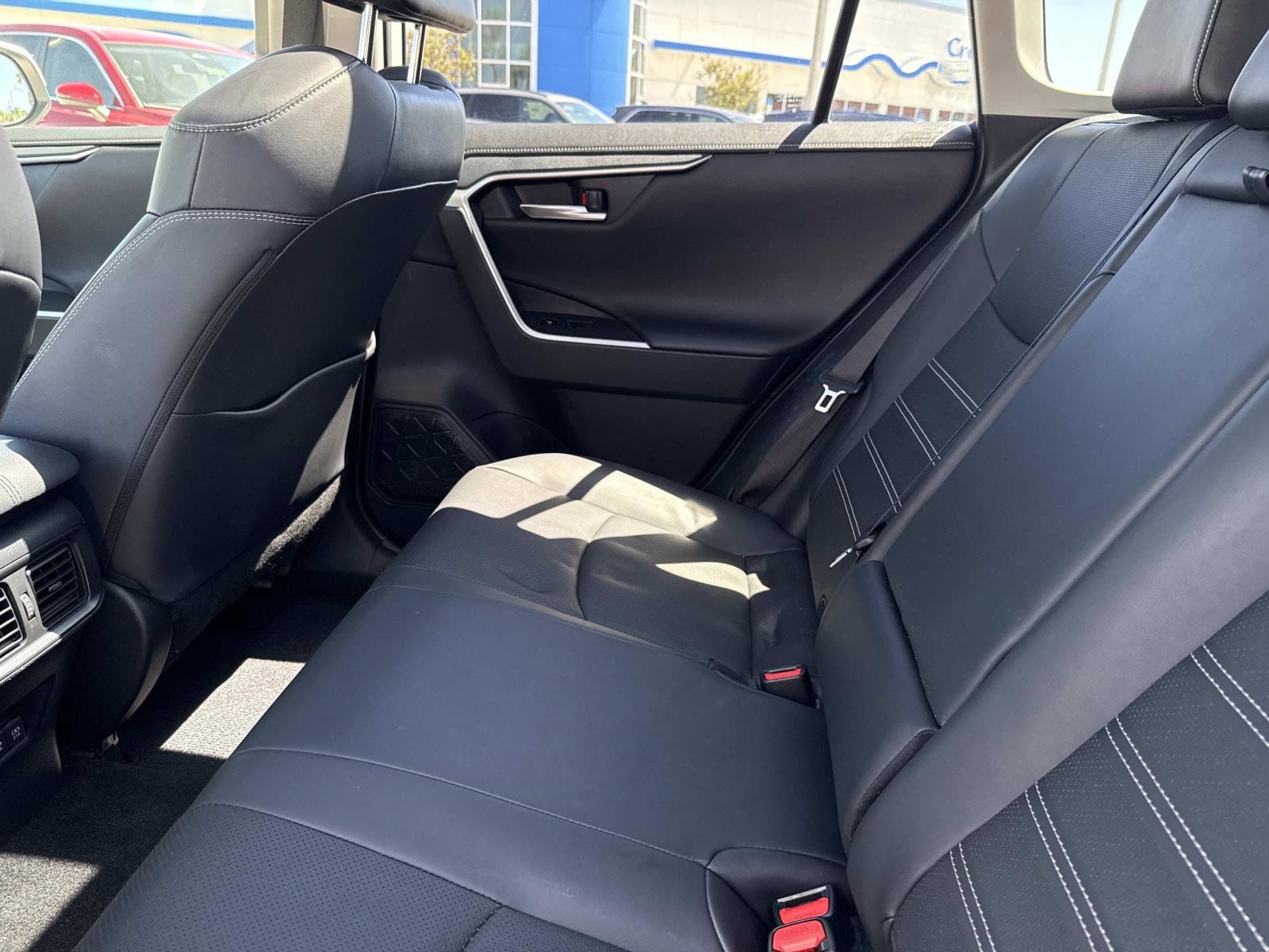 Used 2020 Toyota RAV4 Limited image 15