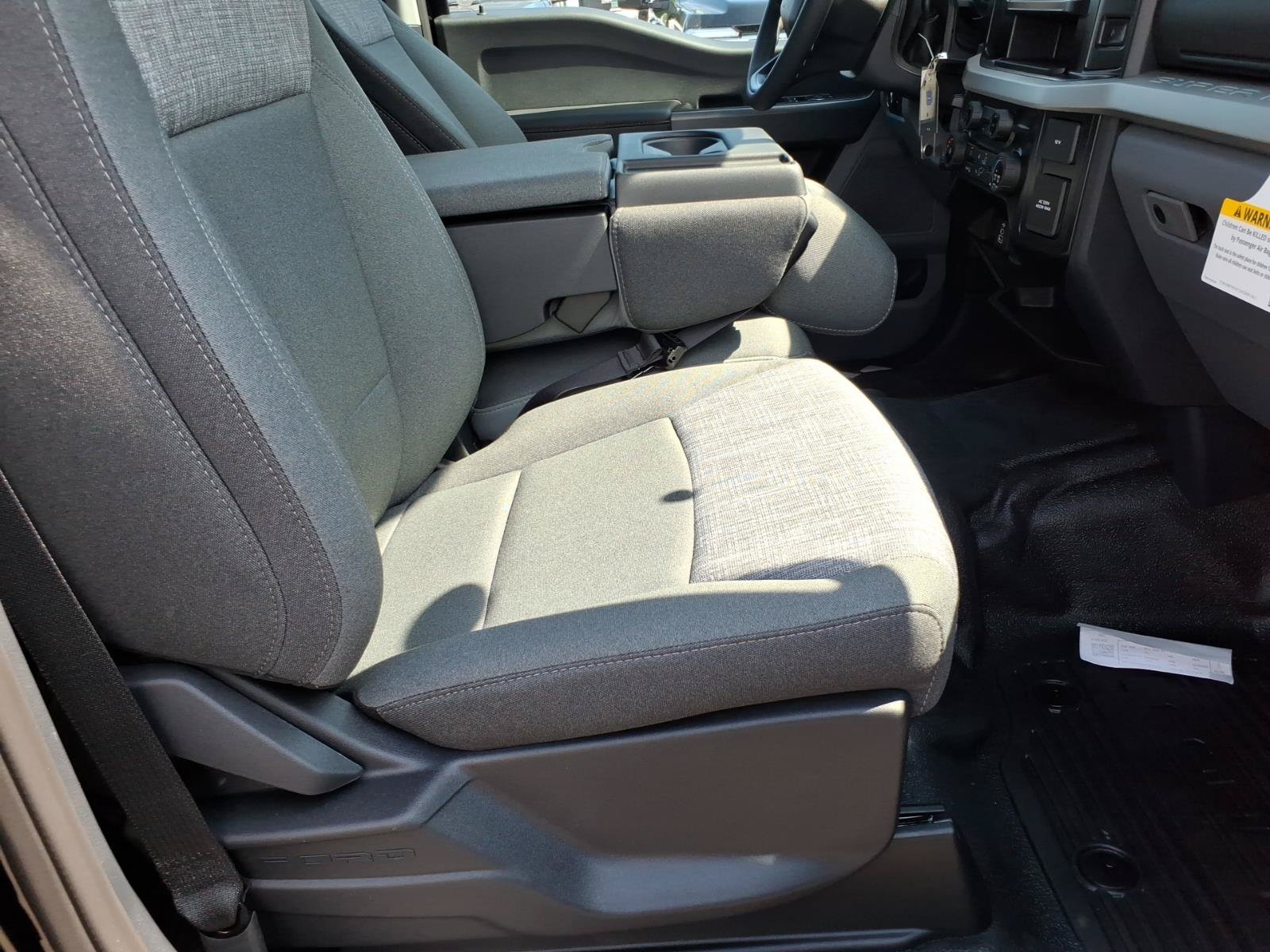 New 2026 Ford F250 XLT w/ FX4 Off-Road Package AWD/4WD image 8