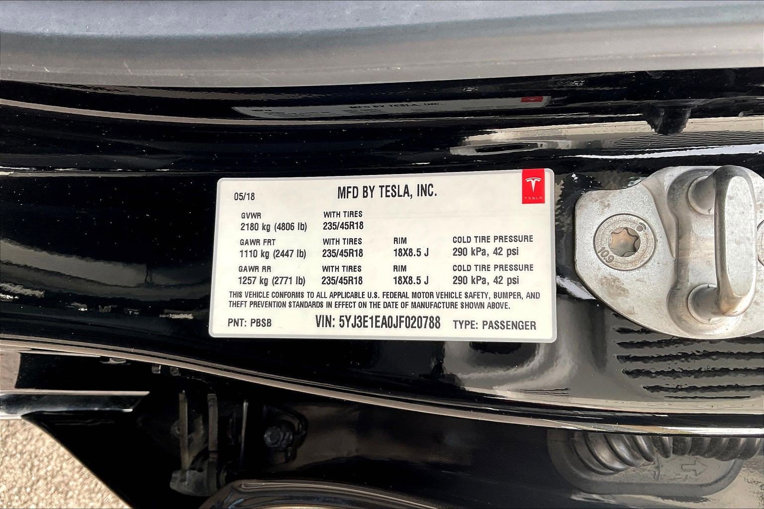 Used 2018 Tesla Model 3 Long Range RWD image 17