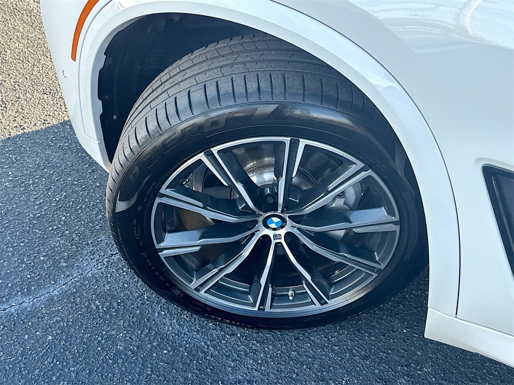 Used 2022 BMW X5 xDrive40i w/ M Sport Package image 24