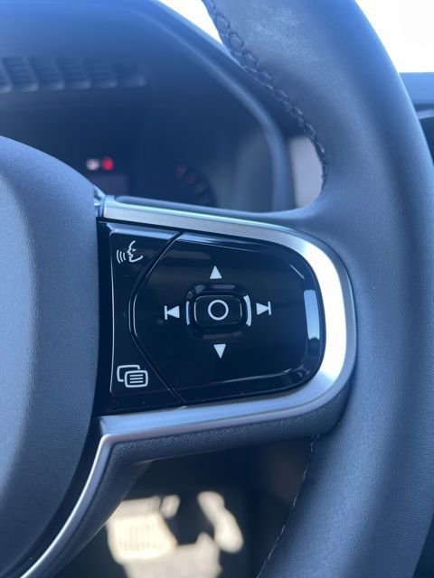 New 2026 Volvo XC90 B6 Plus w/ Protection Package Premier image 14