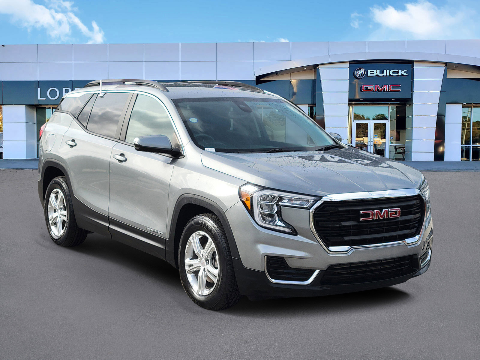 Used 2023 GMC Terrain SLE w/ Driver Convenience Package image 2