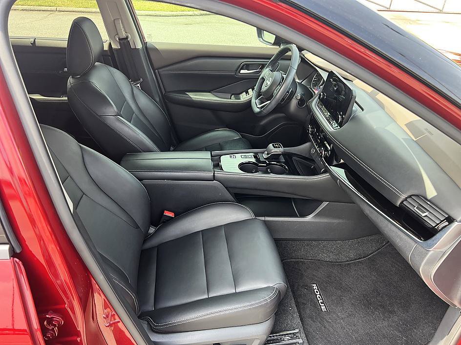 Certified 2023 Nissan Rogue SL w/ SL Premium Package FWD image 17