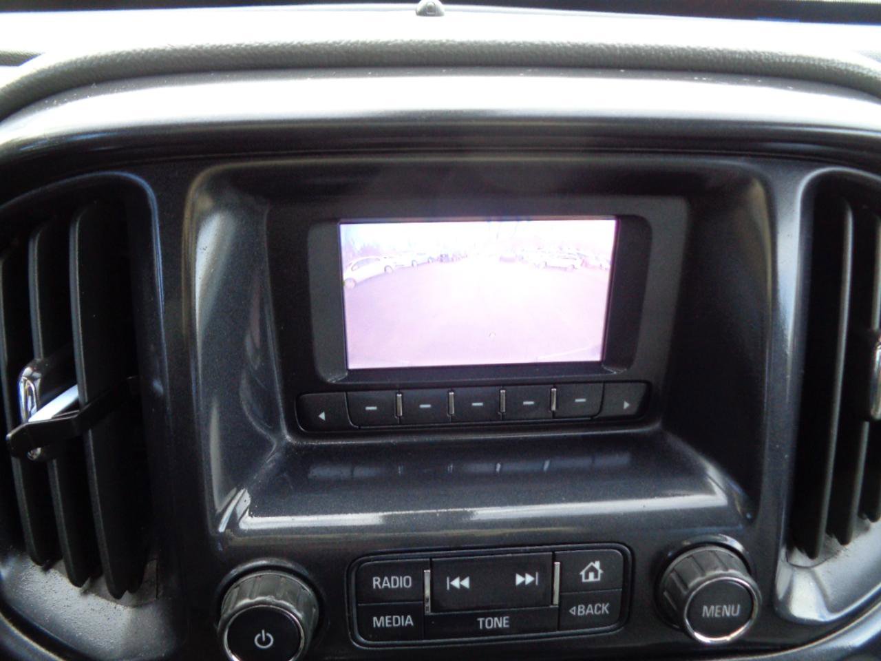 Used 2015 Chevrolet Colorado W/T RWD image 18