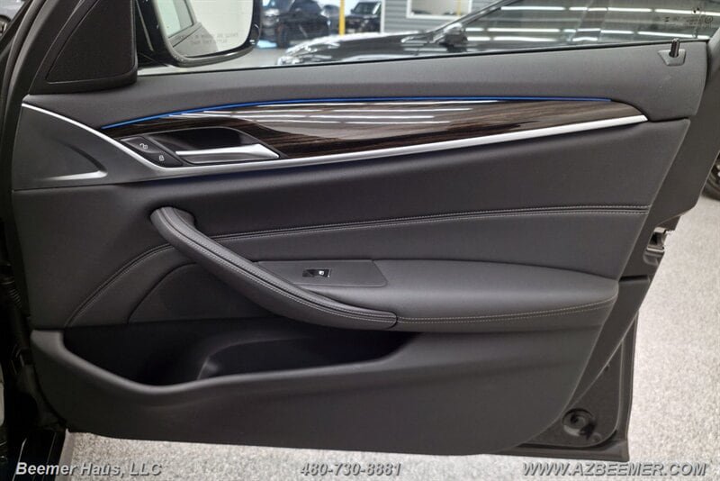 Used 2023 BMW 530e w/ M Sport Package RWD image 37