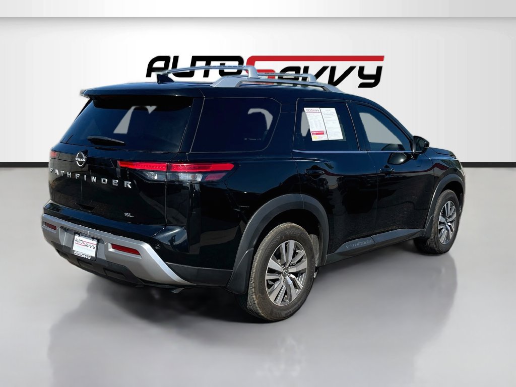 Used 2024 Nissan Pathfinder SL FWD image 7