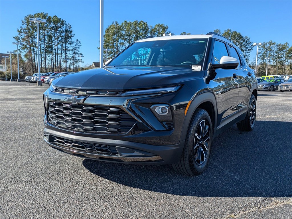 Used 2025 Chevrolet TrailBlazer ACTIV w/ Convenience Package image 8