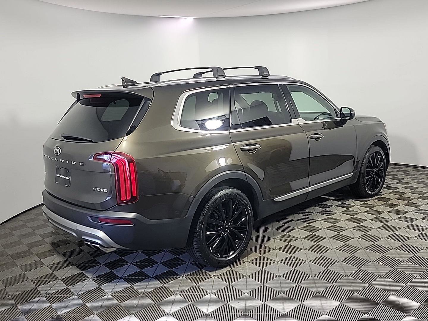 Used 2020 Kia Telluride SX w/ SX Prestige Package AWD/4WD image 4