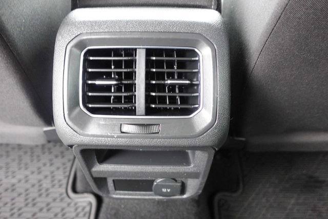 Used 2018 Volkswagen Tiguan S image 25