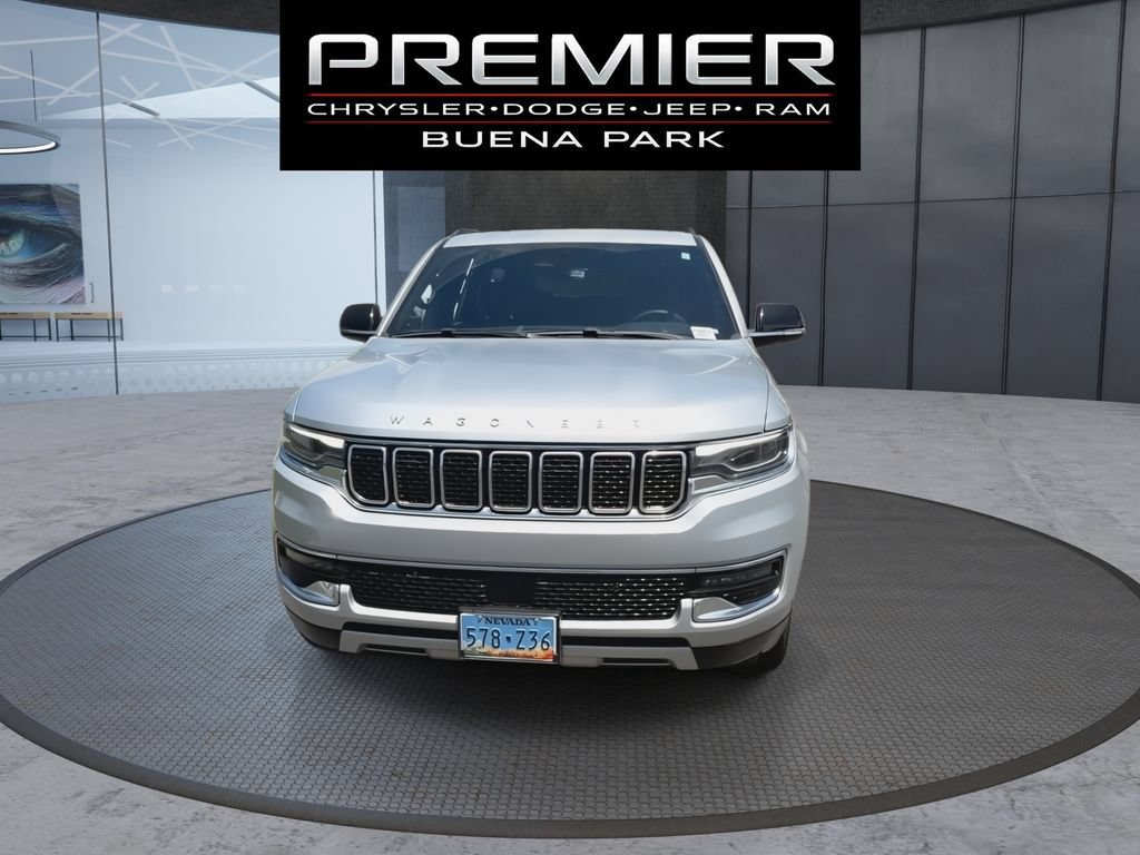 Certified 2024 Jeep Wagoneer Series II w/ Flexible Seating Group RWD image 3