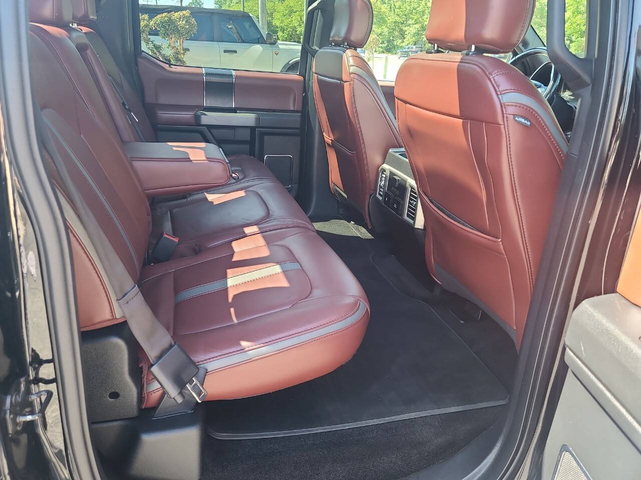 Used 2018 Ford F150 Platinum w/ Equipment Group 701A Luxury AWD/4WD image 37