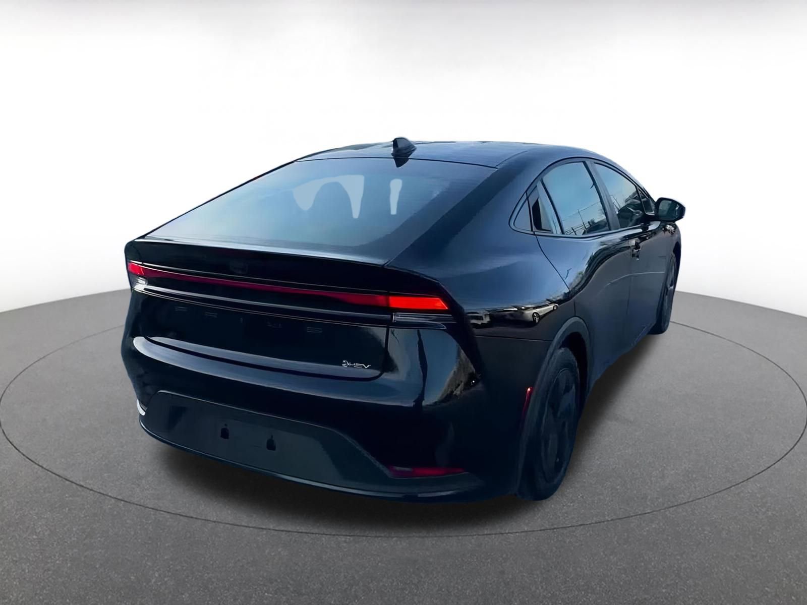 Used 2025 Toyota Prius LE image 15