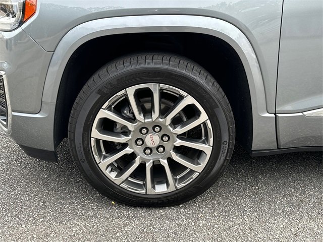 Used 2023 GMC Acadia Denali w/ Denali Technology Package image 11
