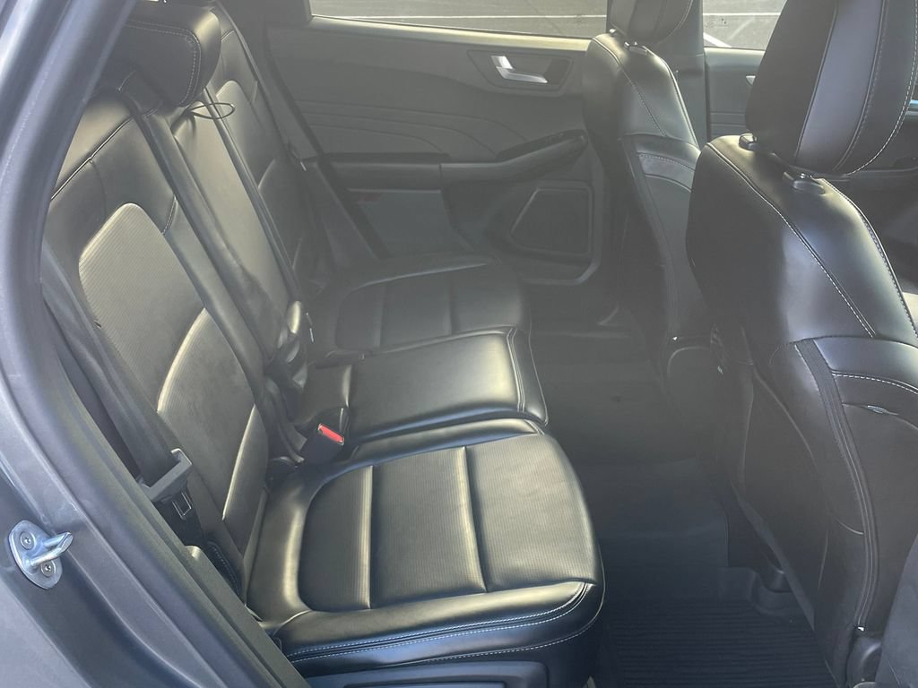 Used 2023 Ford Escape Platinum AWD/4WD image 12