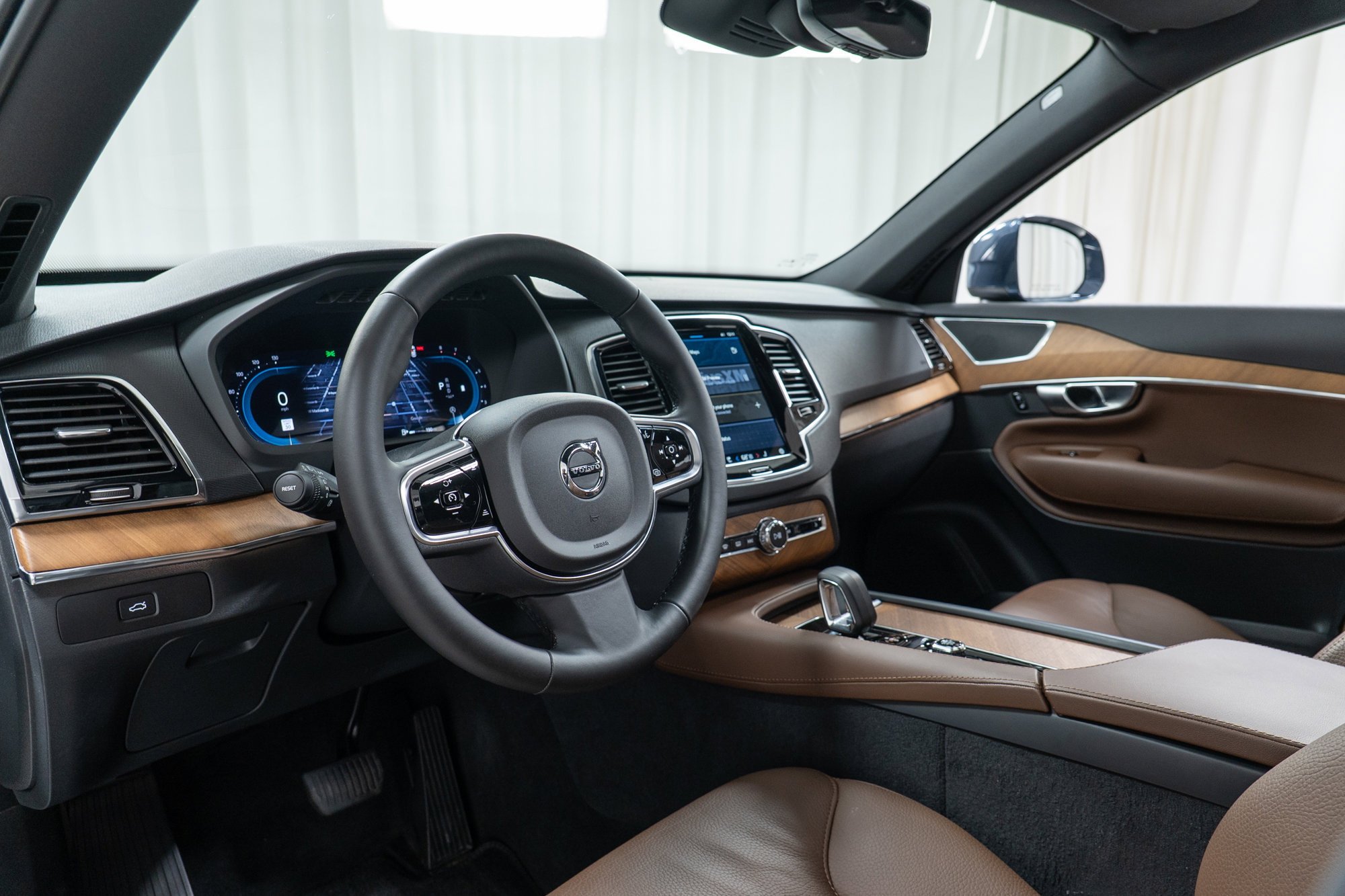 Certified 2024 Volvo XC90 B6 Plus w/ Protection Package Premier image 12