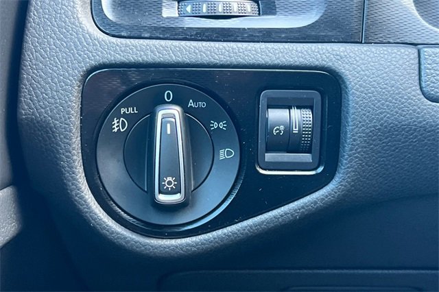 Used 2015 Volkswagen GTI Autobahn image 31