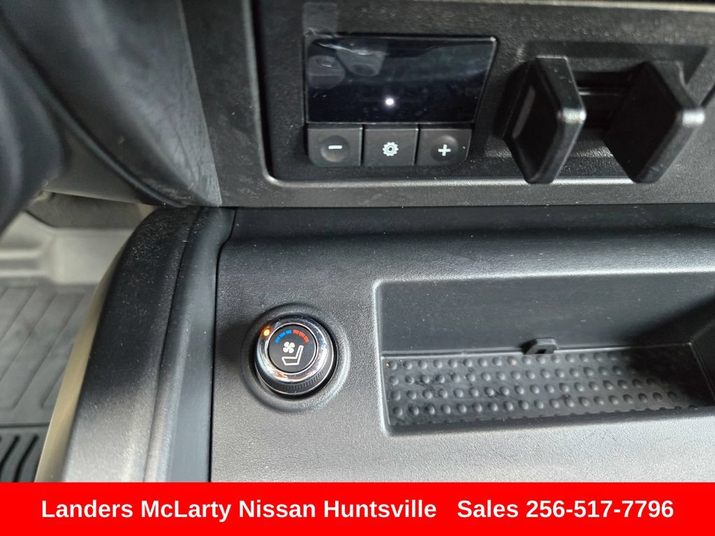 Used 2024 Nissan Titan PRO-4X w/ Pro-4x Convenience Package AWD/4WD image 23