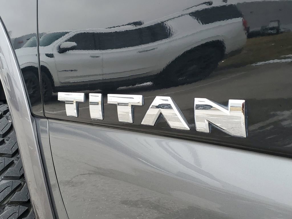 Used 2021 Nissan Titan Platinum Reserve w/ Moonroof Package image 8
