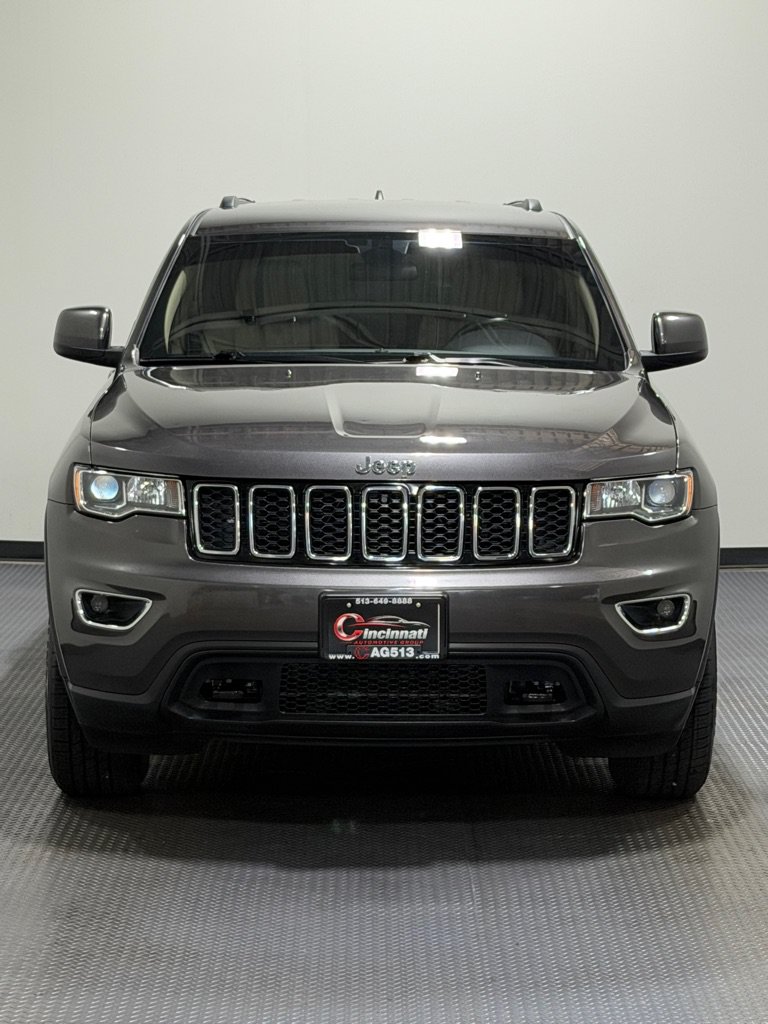 Used 2020 Jeep Grand Cherokee Laredo AWD/4WD image 3