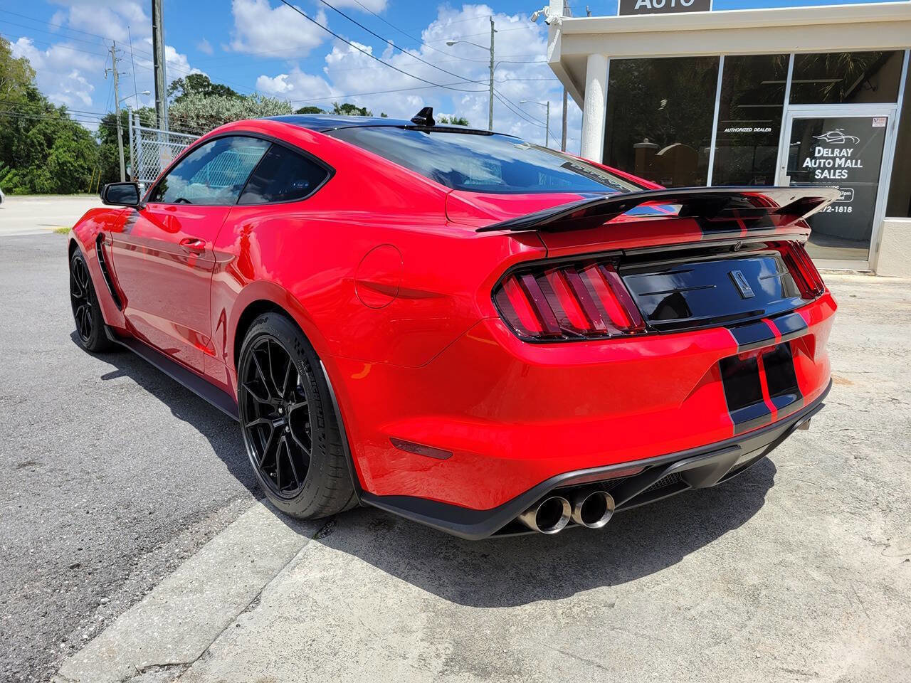Used 2020 Ford Mustang Shelby GT350 w/ Technology Package RWD image 7
