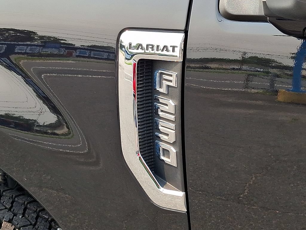 Used 2019 Ford F250 Lariat w/ Lariat Ultimate Package AWD/4WD image 37