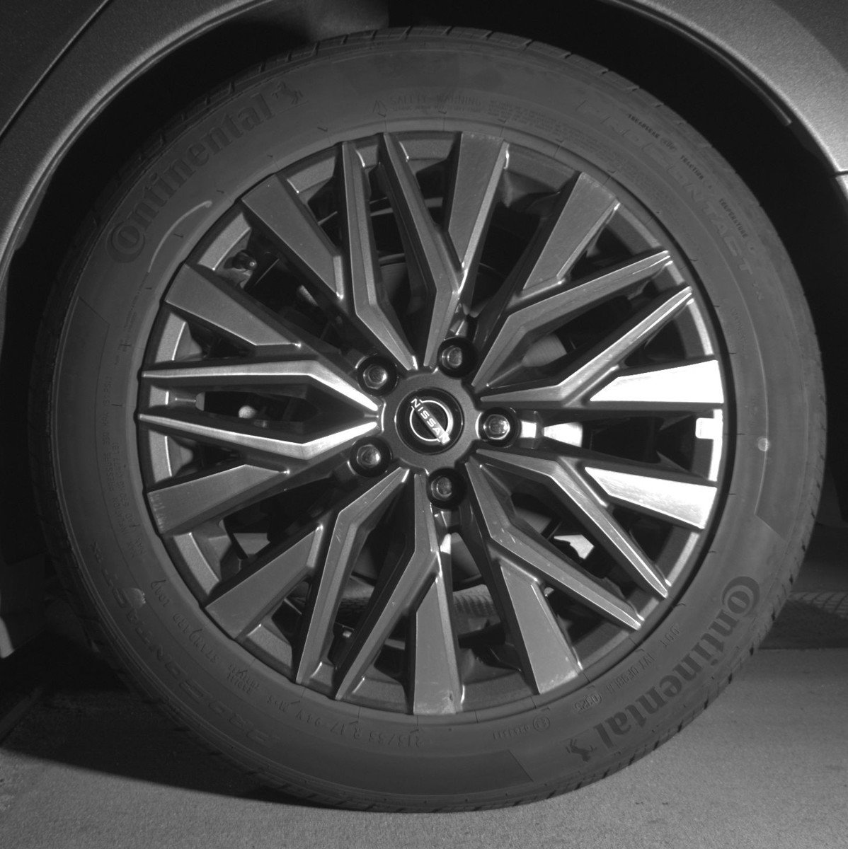 Used 2025 Nissan Altima 2.5 SV image 14