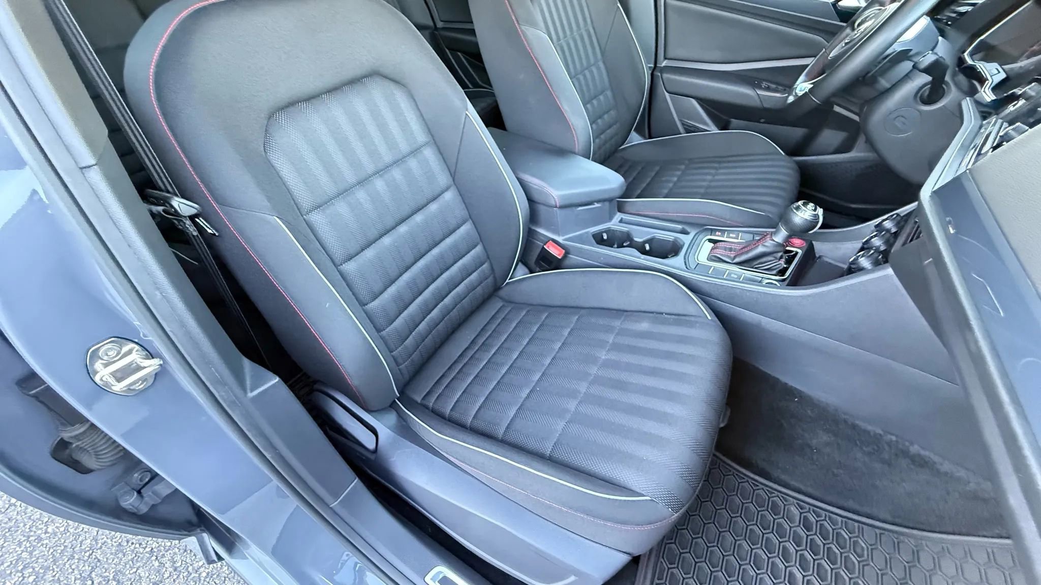 Used 2021 Volkswagen Jetta GLI image 13