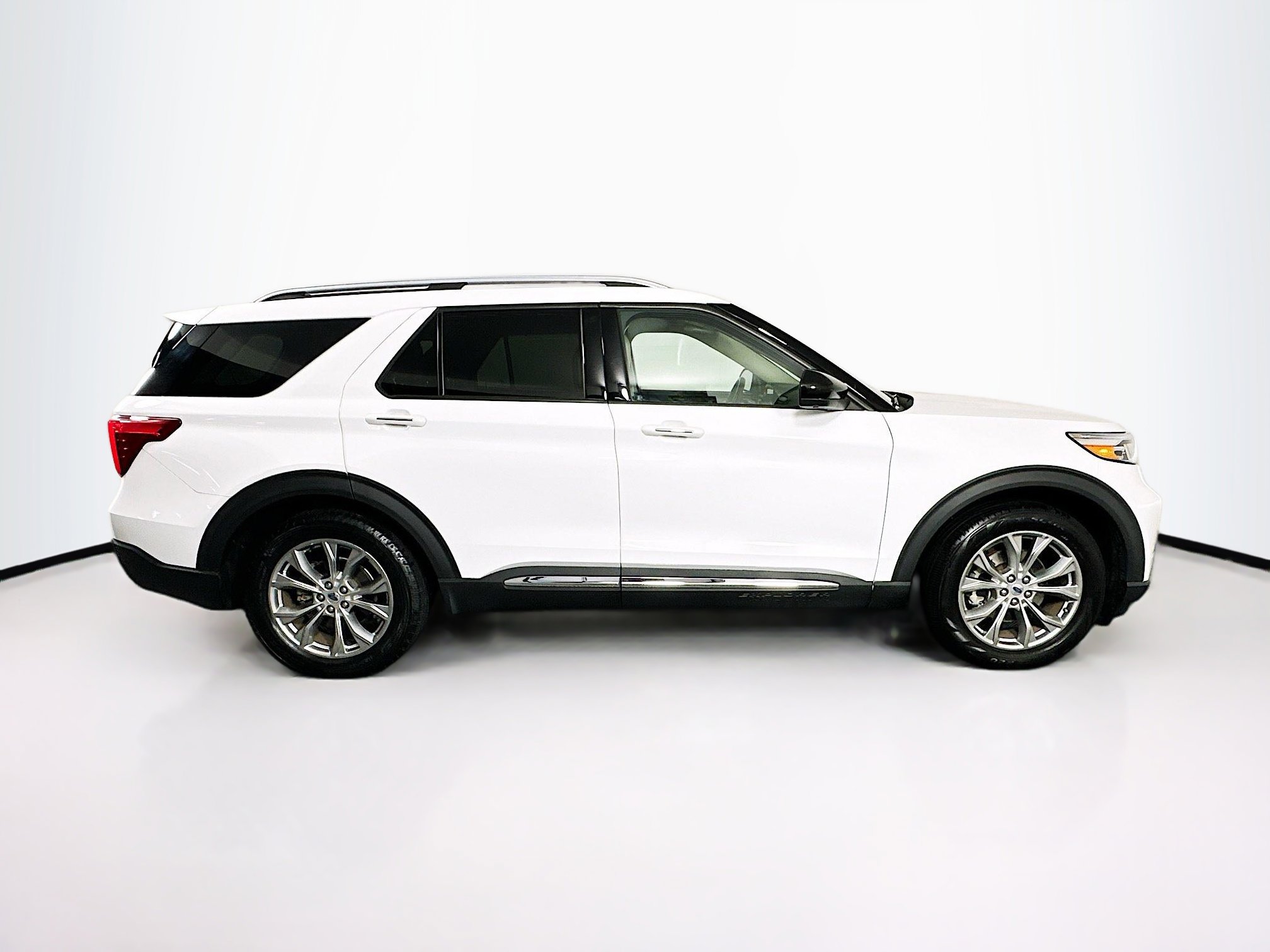 Used 2022 Ford Explorer Limited image 10