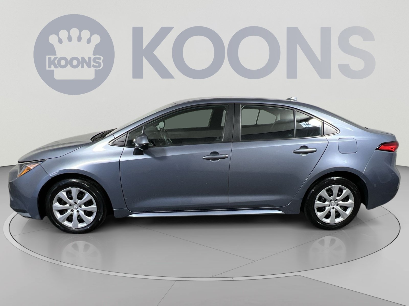 Used 2024 Toyota Corolla LE FWD image 2