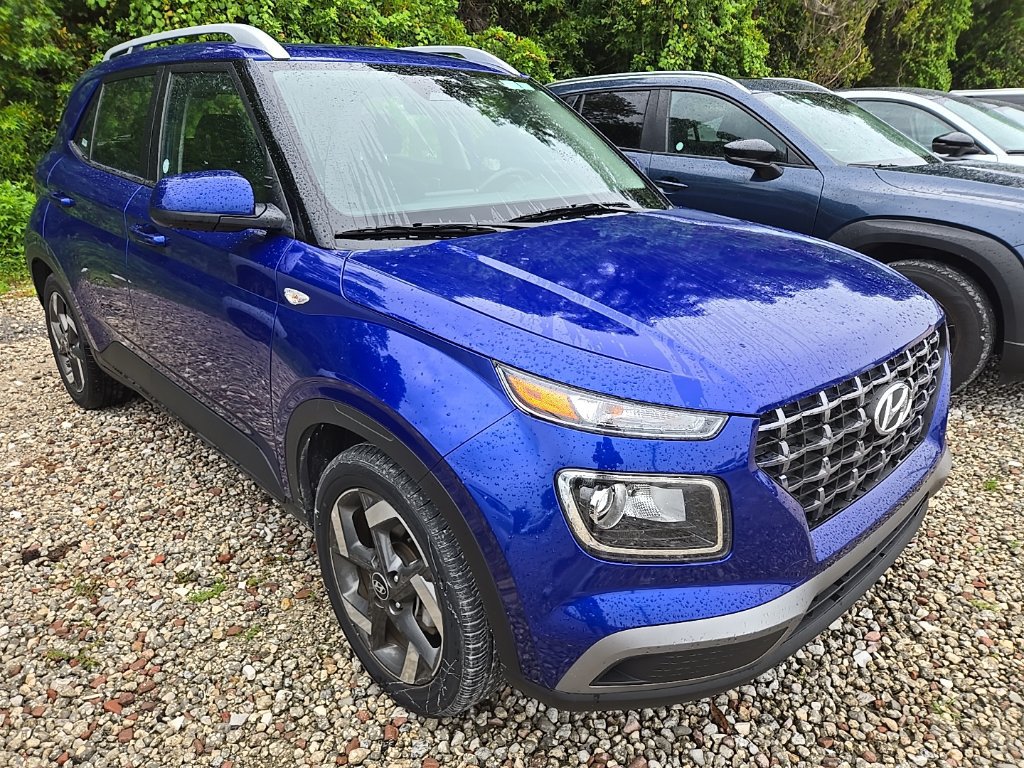 Used 2025 Hyundai Venue SEL FWD image 9